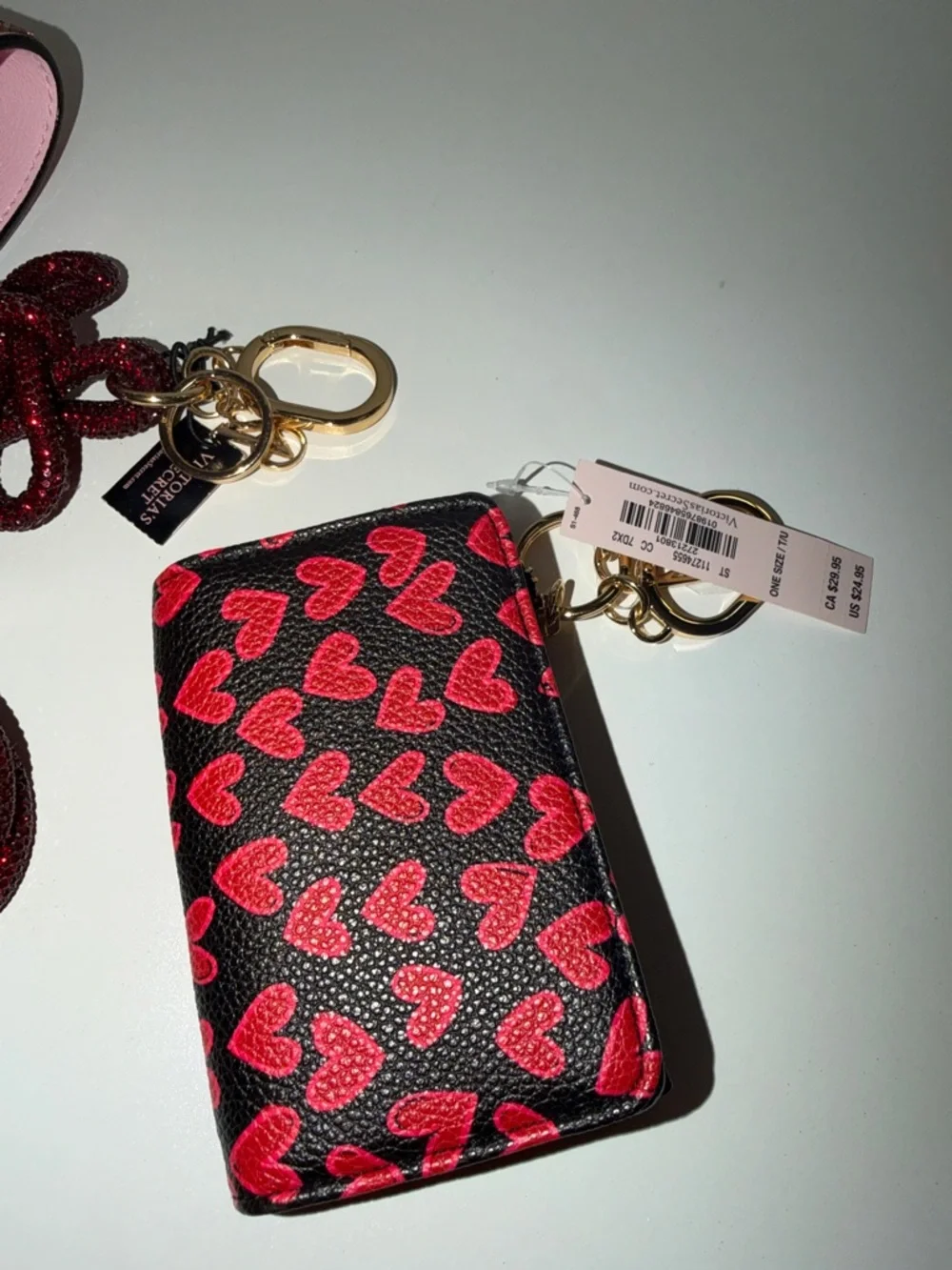VS heart Card holder with Red Heart Print and Gold Keyring - Picture 3 of 5